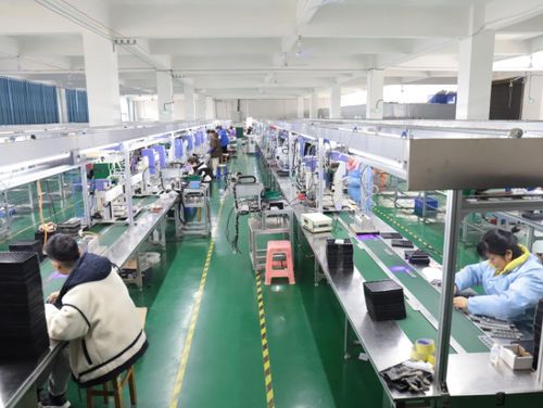 江西庐山市 企业开足马力忙生产 奋力冲刺四季度